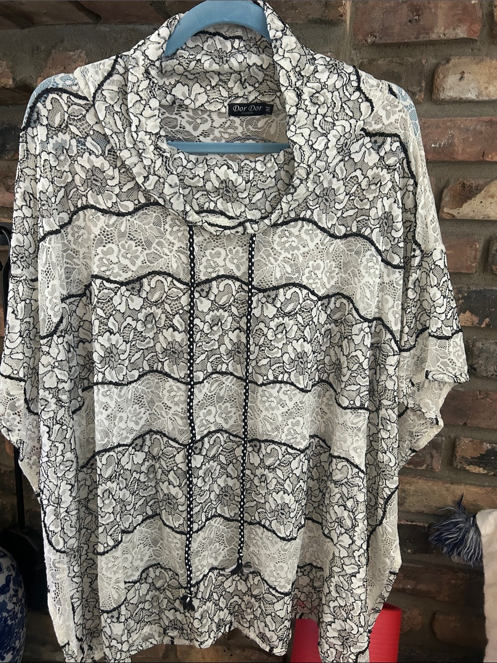 Dor Dor White Lace Tunic with Black Trim